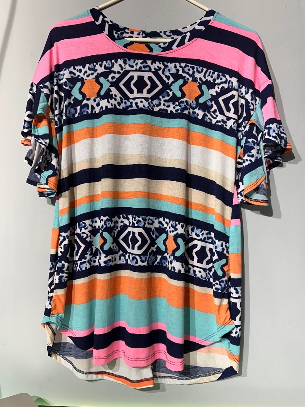Women's Vibrant Boutique Multi-Patterned, Ruffled Sleeve Blouse, sz Small (B36)